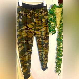 Womens camo joggers